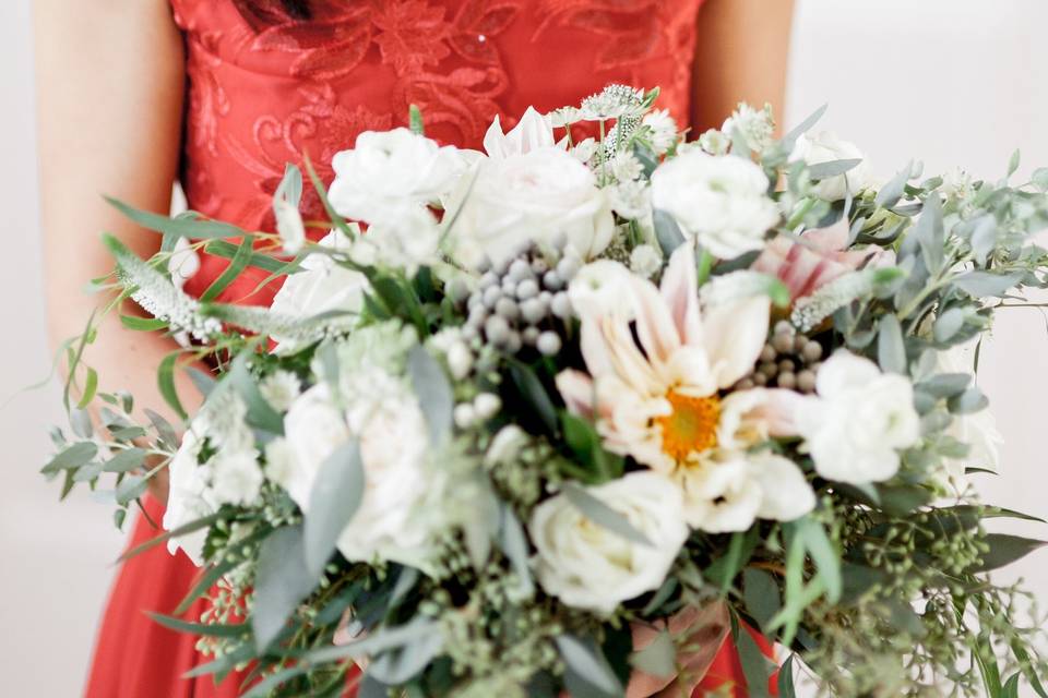 Bride holding her bouquet