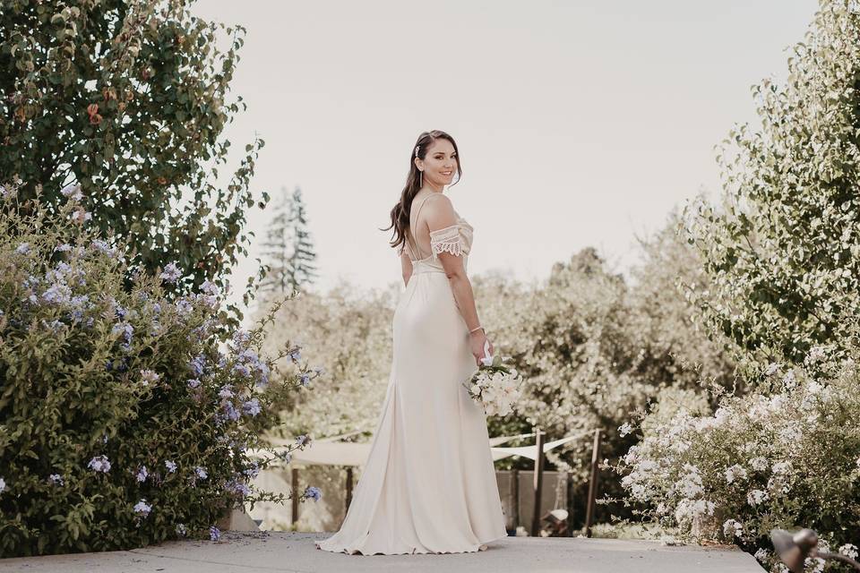 Bride at top of Stairs