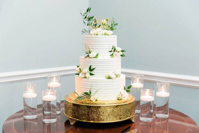 Bloom Custom Cakes - Wedding Cake - Beaufort, SC - WeddingWire