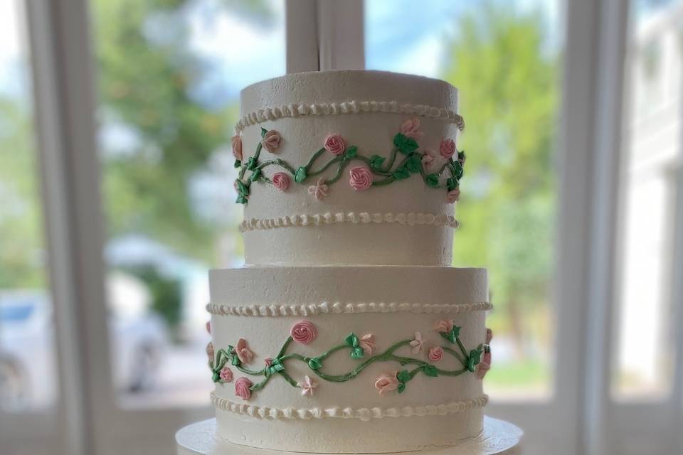 Romantic floral icing