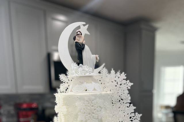Winter Snowflake Wedding Cake