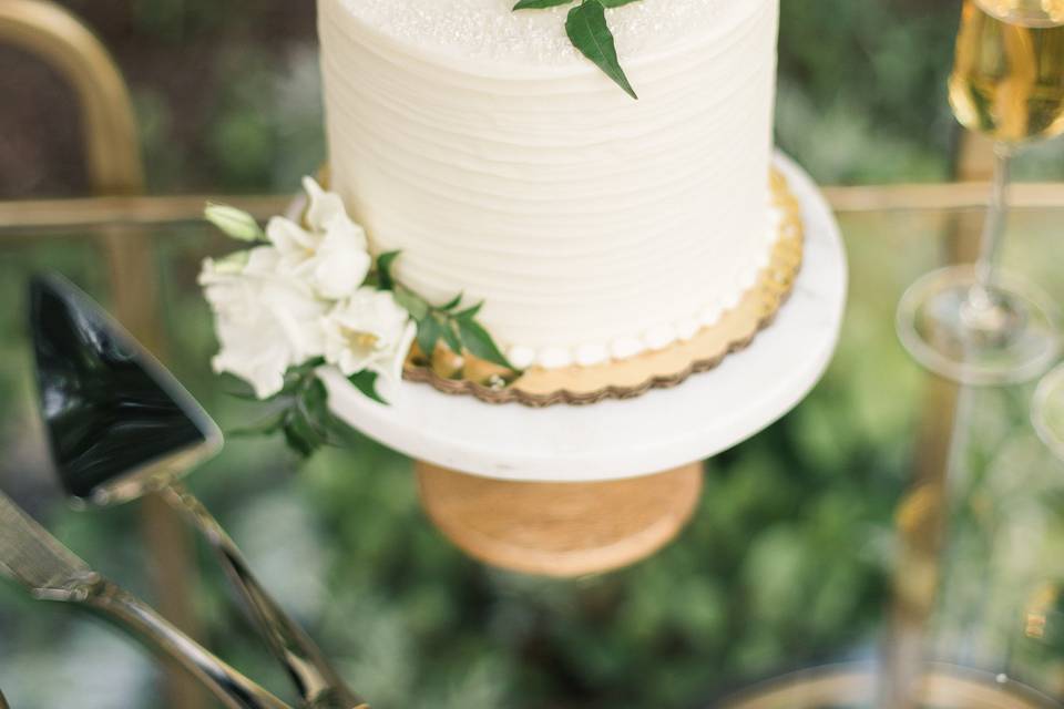 Classic wedding cake