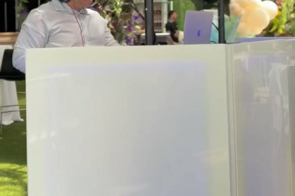 White-facade-setup.jpg