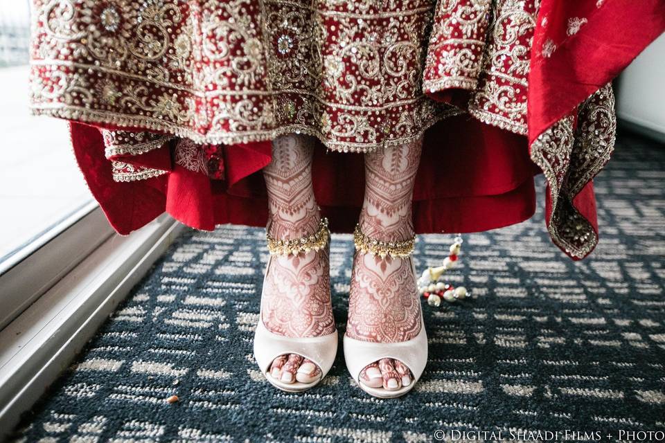 Heavy Bridal Feet Design