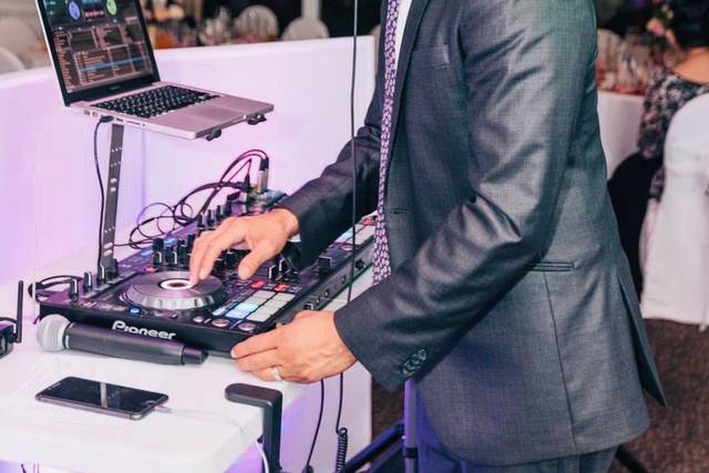 Your Wedding DJ