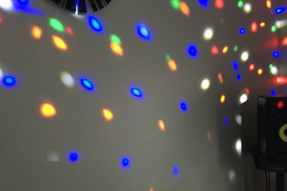 Light scene dancing dots