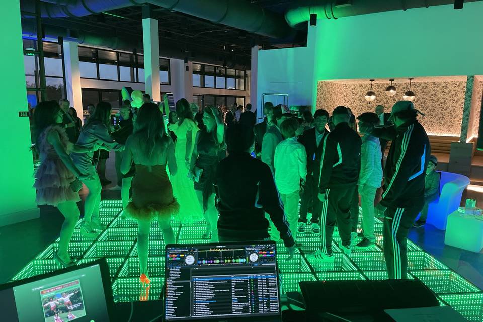 Lighted dance floor Vibes