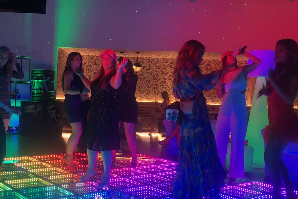 Dance floor vibes