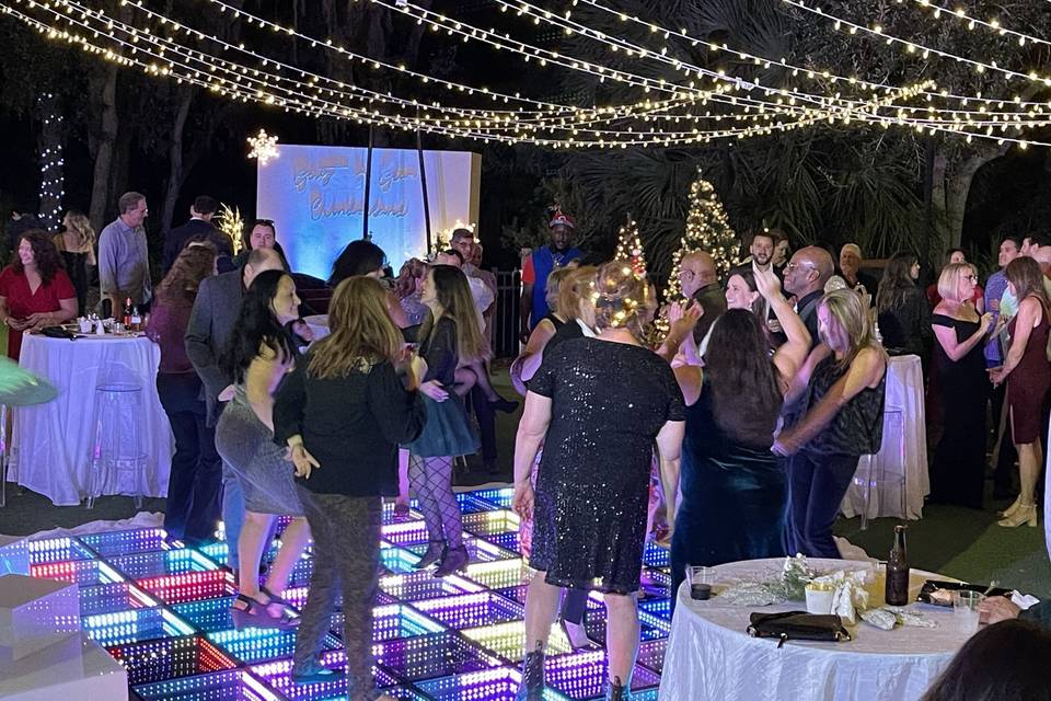 Dance floor vibe