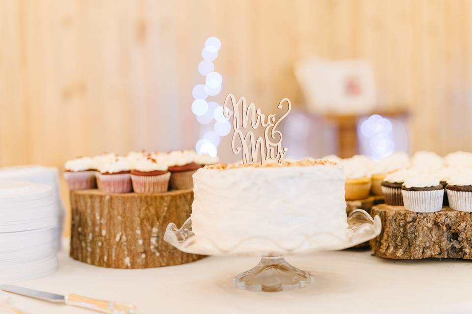 Cake table