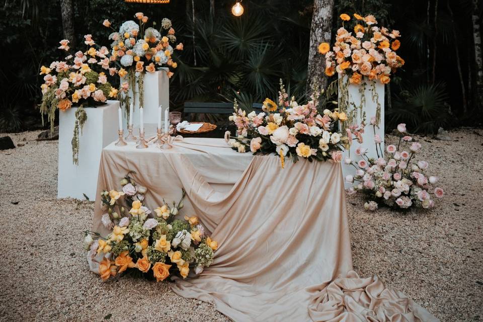 Sweetheart table
