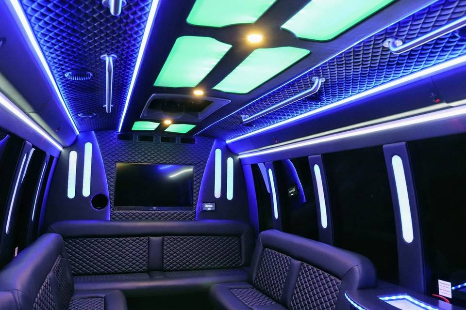 2019 Limo Bus