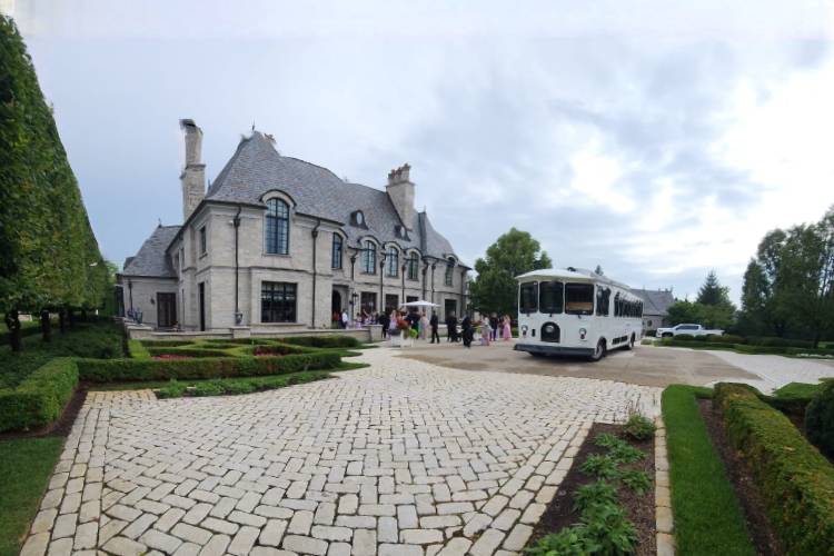 Absolute Dream Limo, Trolley & Coach Service