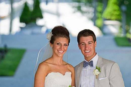 Real bride, Shay, wears 'Cara' gown by Modern Trousseau Charleston. Image courtesy of Val McCormick Photography.