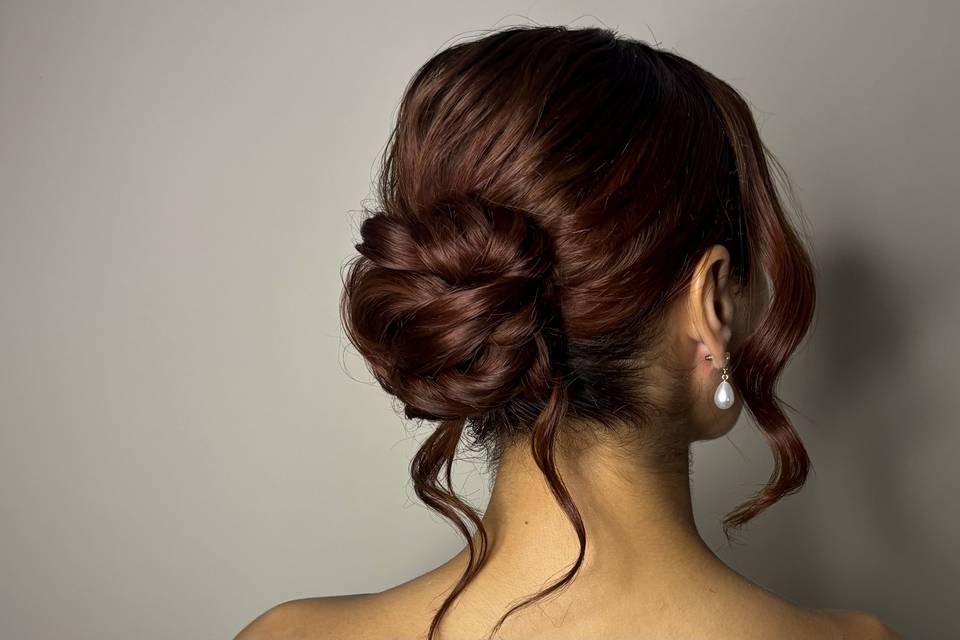 Half updo waves clean
