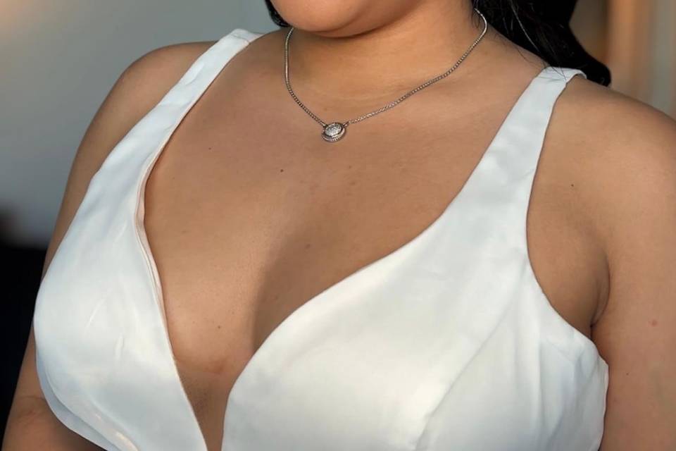 Soft glam peachy makeup