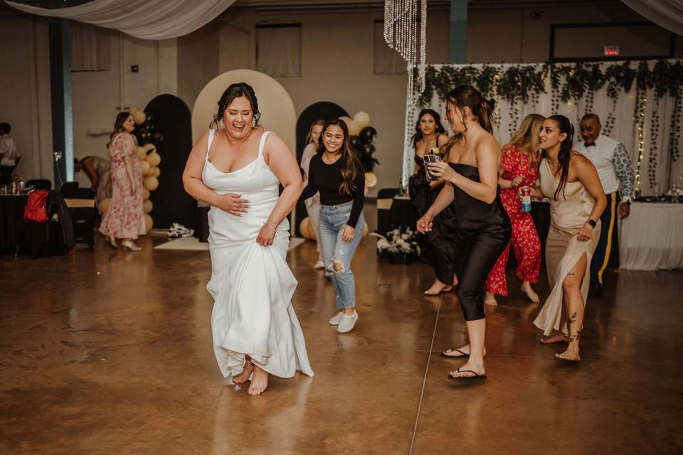Wedding Dancing Photo