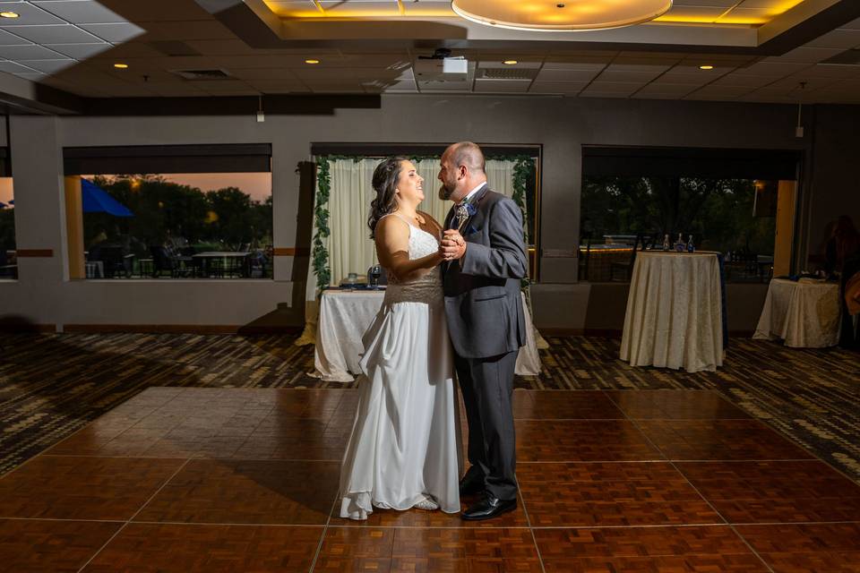 Wedding Dancing Photo