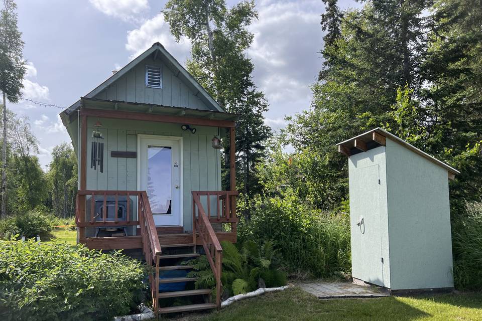 5 guest rooms above barn