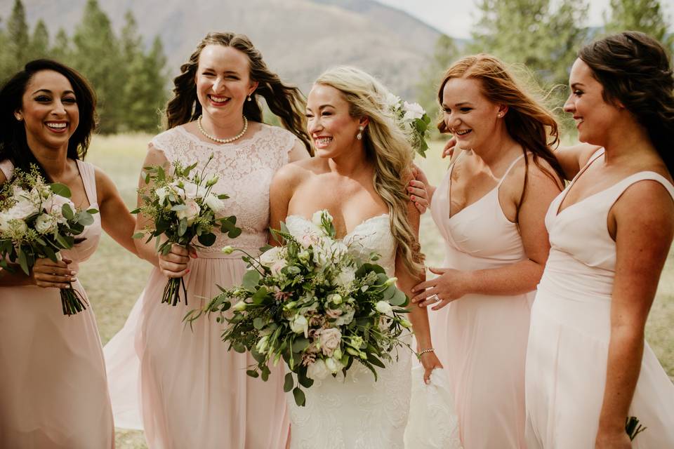 https://cdn0.weddingwire.com/vendor/868211/3_2/960/jpg/003white-raven-wedding-montana-wedding-photographer-brittany-michael-september-17-2021-1192_51_112868-164400477834797.jpeg