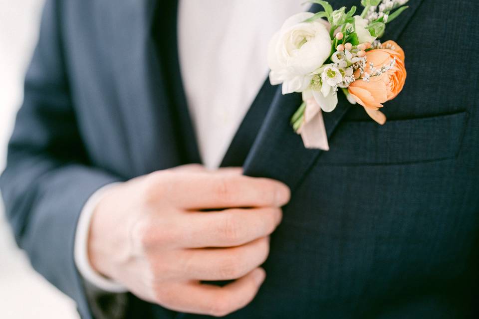 Groom's boutonniere