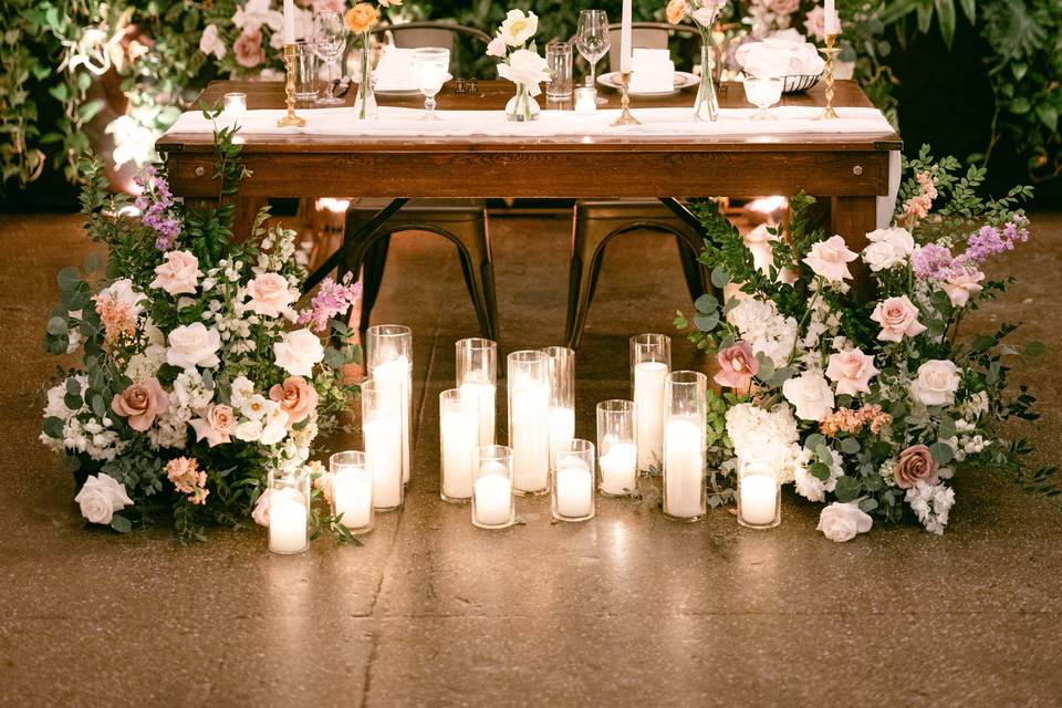 Sweetheart table decor