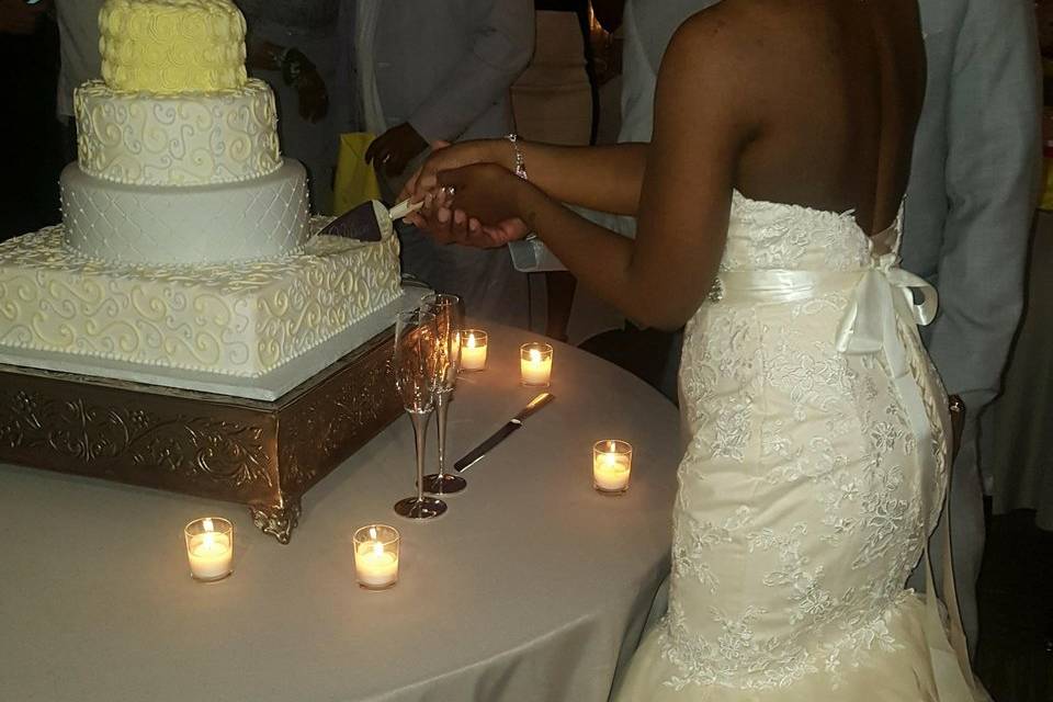 Cake cutting