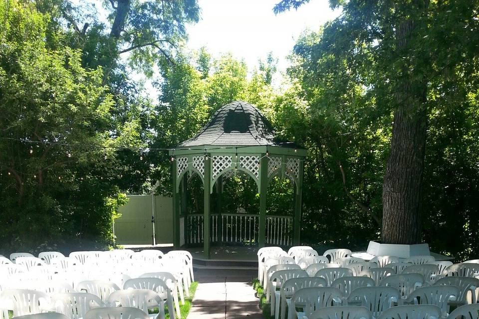 Garden wedding setup