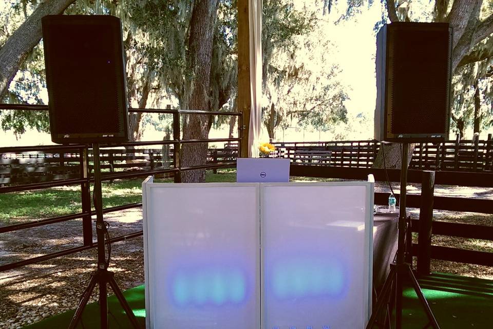 This is my set-up at an outdoor wedding venue