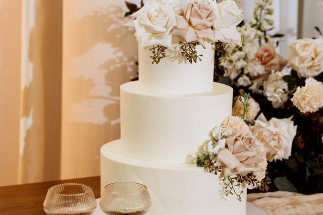 White wedding cake