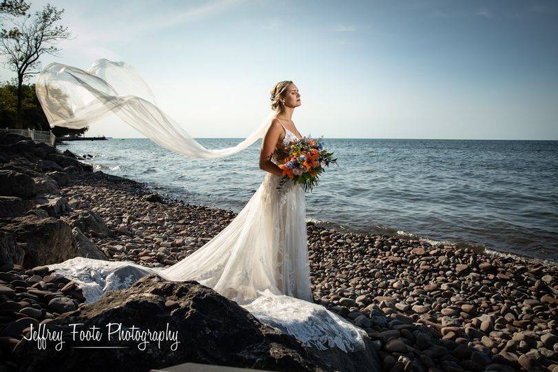 Bride & Groom Lake Ontario