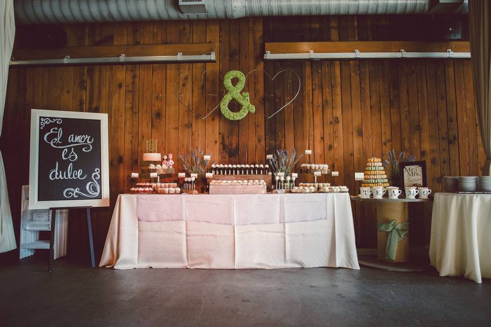 Dessert table setup