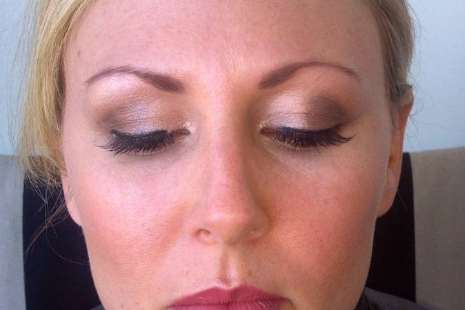 Vibrant One Make-Up