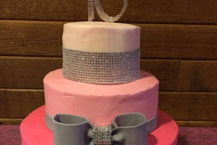 Sweet 16 cake that can easily be made into a blingy wedding cake!