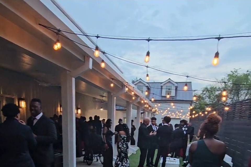 Cocktail Social Hour