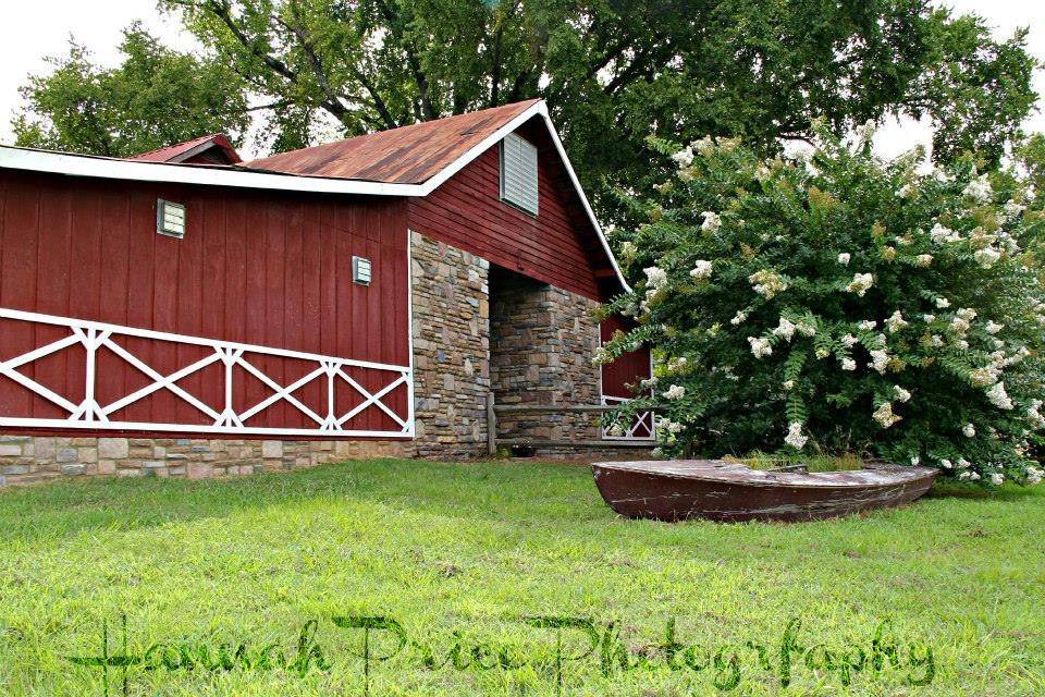 The Ocoee River Barn