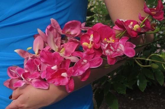 Seek and Find Flowers & Gifts, LTD