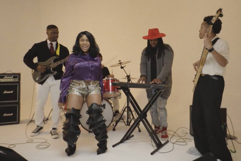 Six Note Entertainment