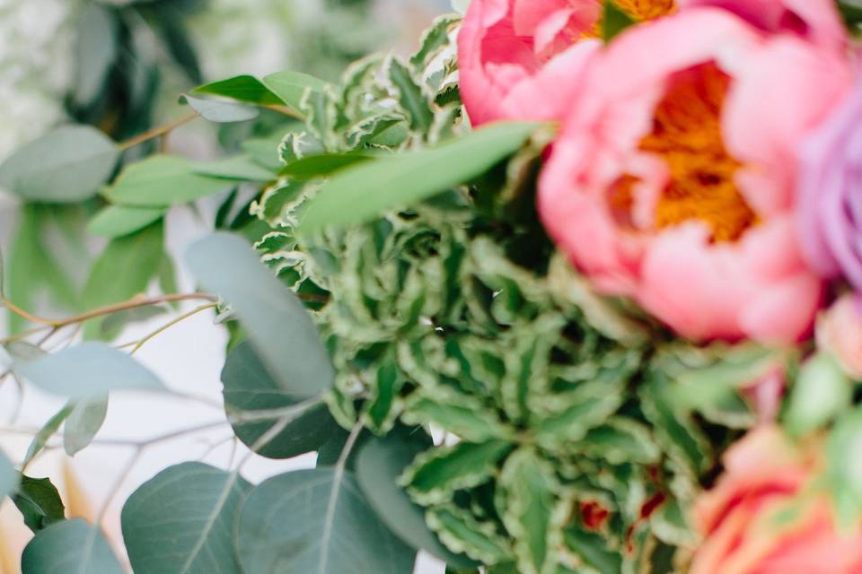 Table cards and flowers