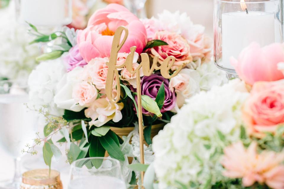 Floral table decor