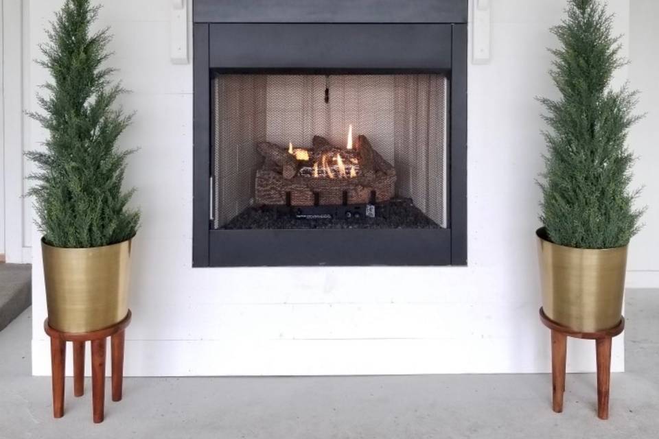 Back Porch w/Fireplace