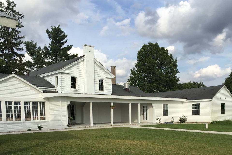 House porch w/Fireplace