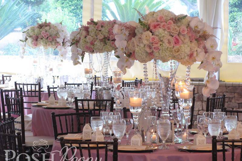 Floral and Event Design: Posh PeonyPhotography: Gloria McCune Photography