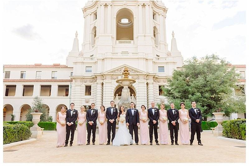 Floral and Event Design: Posh PeonyProfessional Photos by: Mike Aric Photography