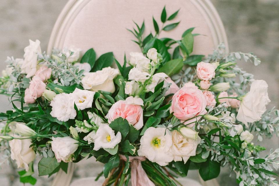 Photos: Taken By SarahFloral Design: Posh Peony