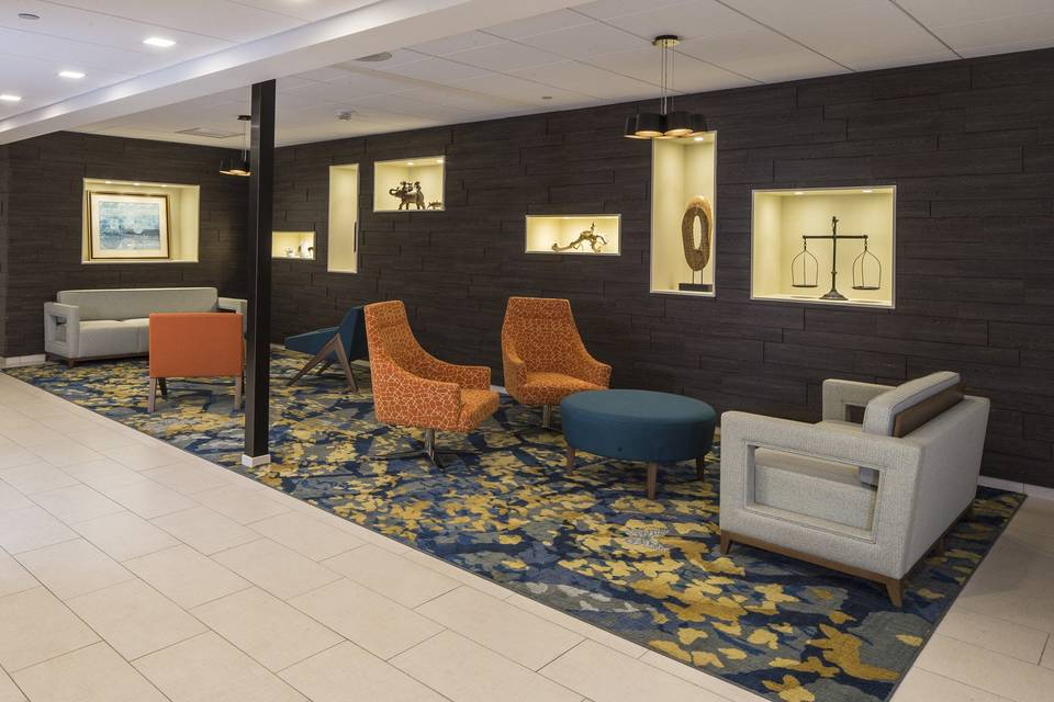 Crowne Plaza Hotel & Suites Pittsburgh South