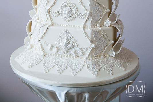 Elegant cake