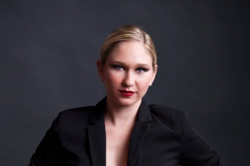 Kelly Raffuel - Makeup Artist