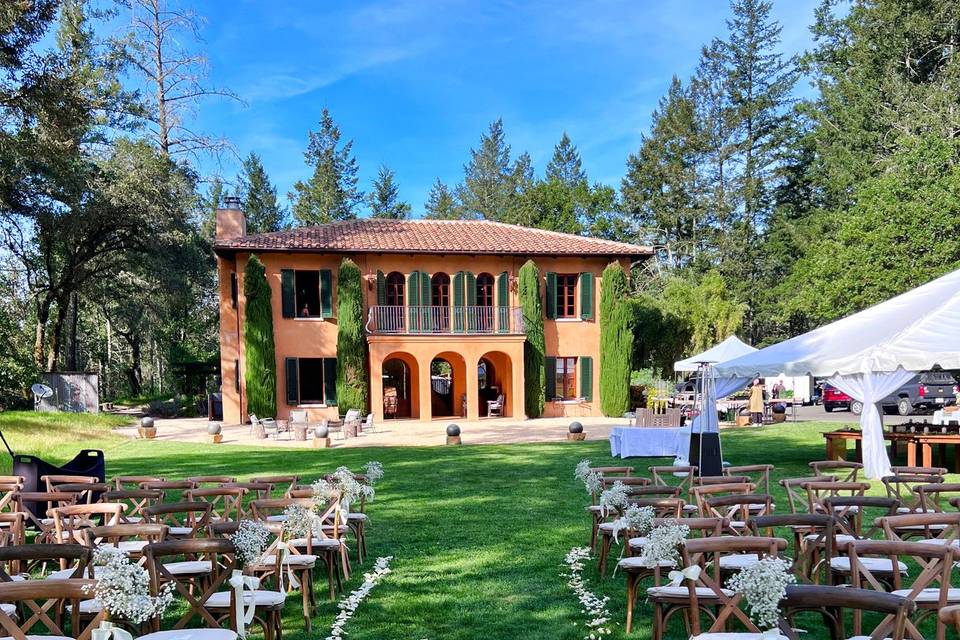 Just look at this ceremony!