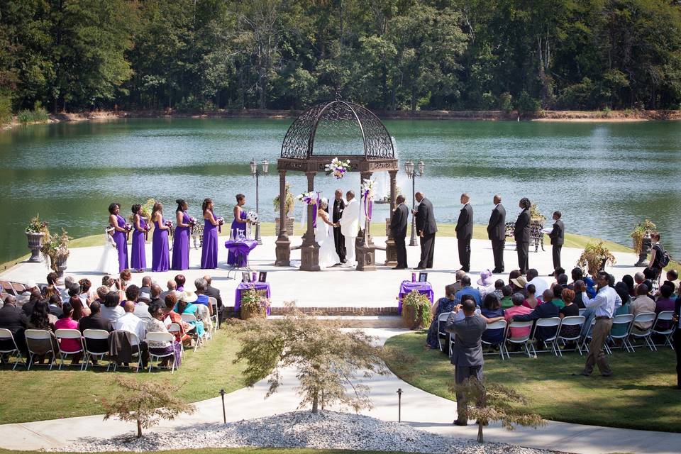 Pristine Chapel Lakeside